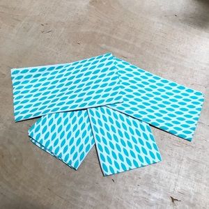 Classic Home Set of 4 Napkins
